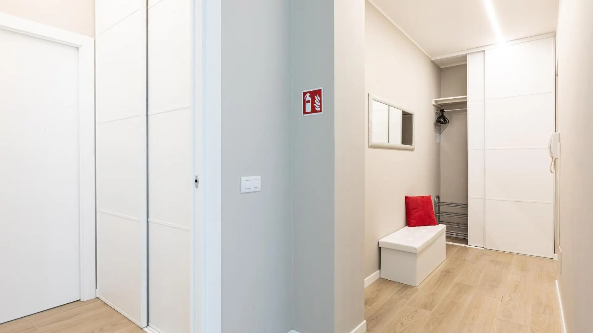 Certosa Enchanting Apartment With Balcony - Top Collection Milán 0*,