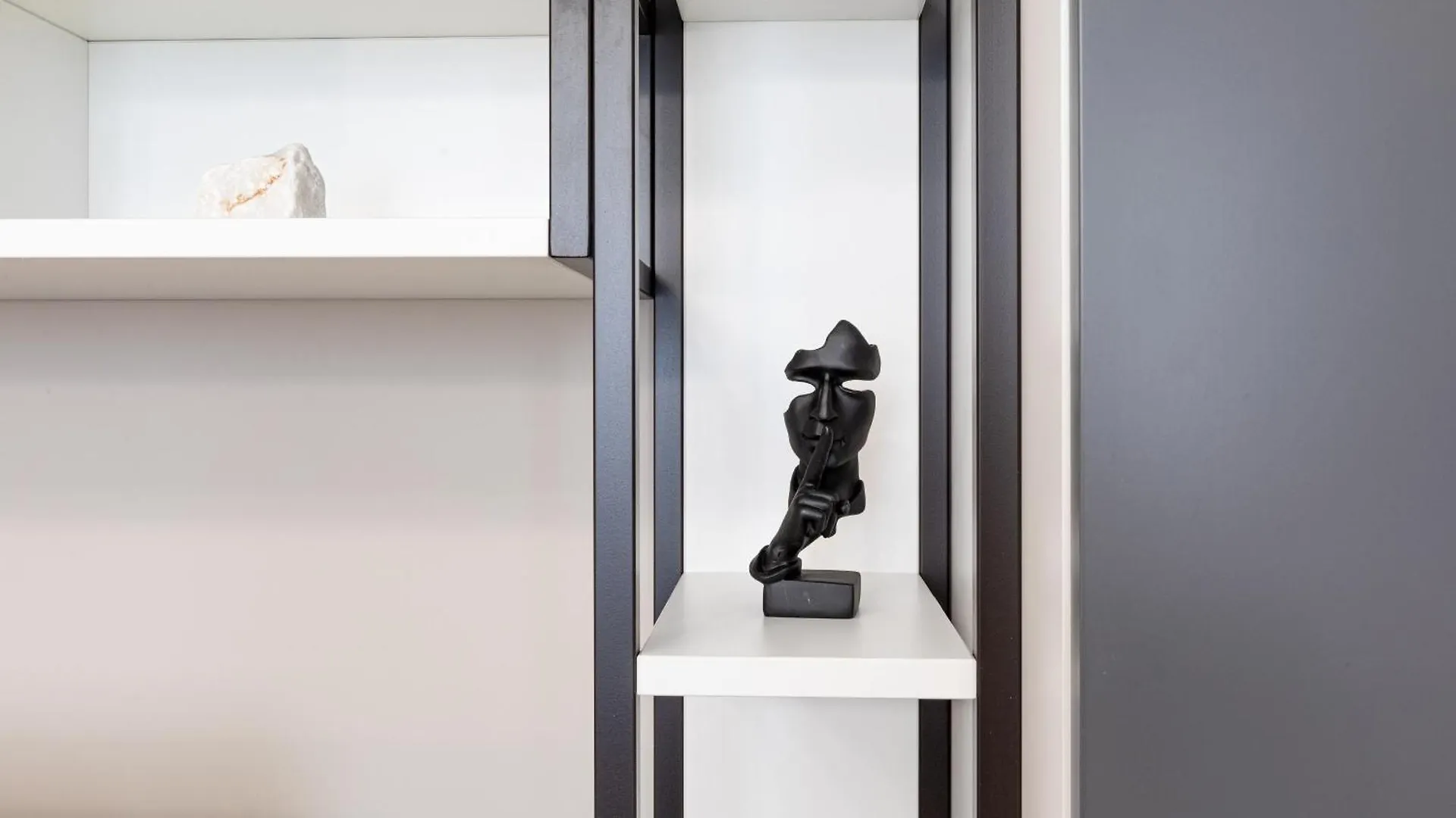 Certosa Enchanting Apartment With Balcony - Top Collection ミラノ 0*,  イタリア