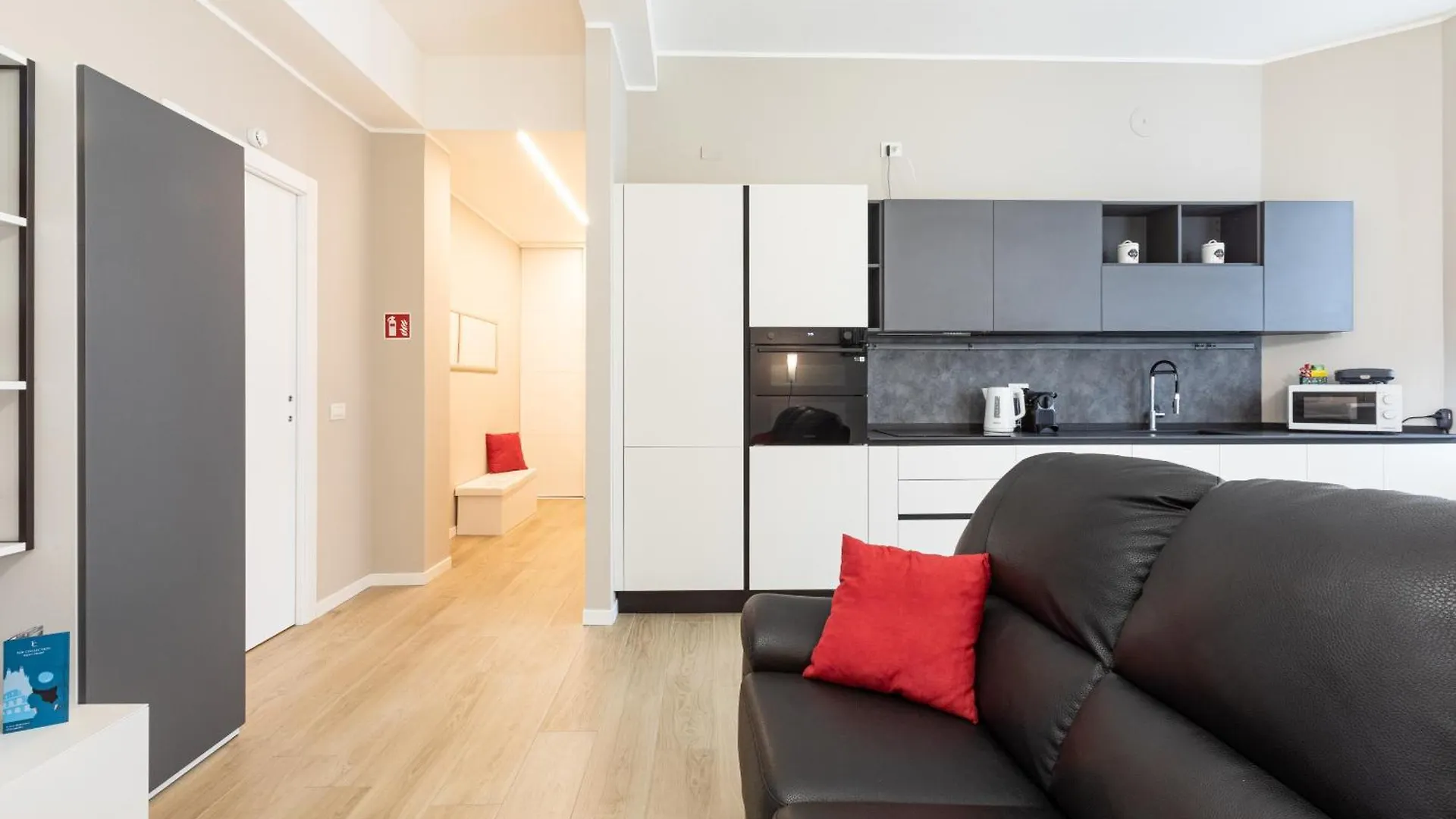 Certosa Enchanting Apartment With Balcony - Top Collection ミラノ